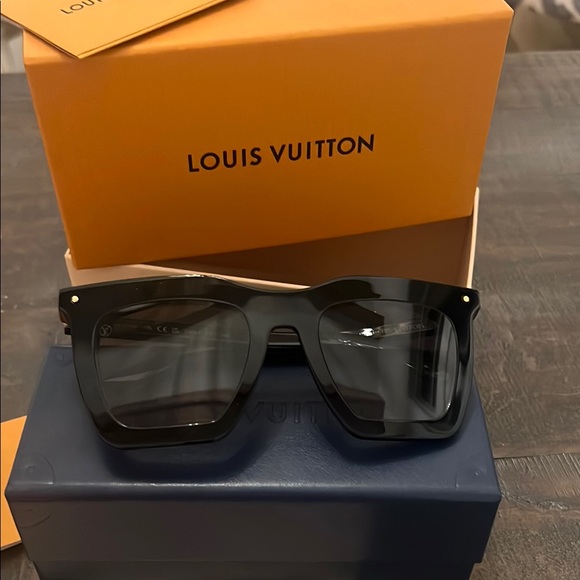 Louis Vuitton Black Sunglasses - Picture 1 of 10